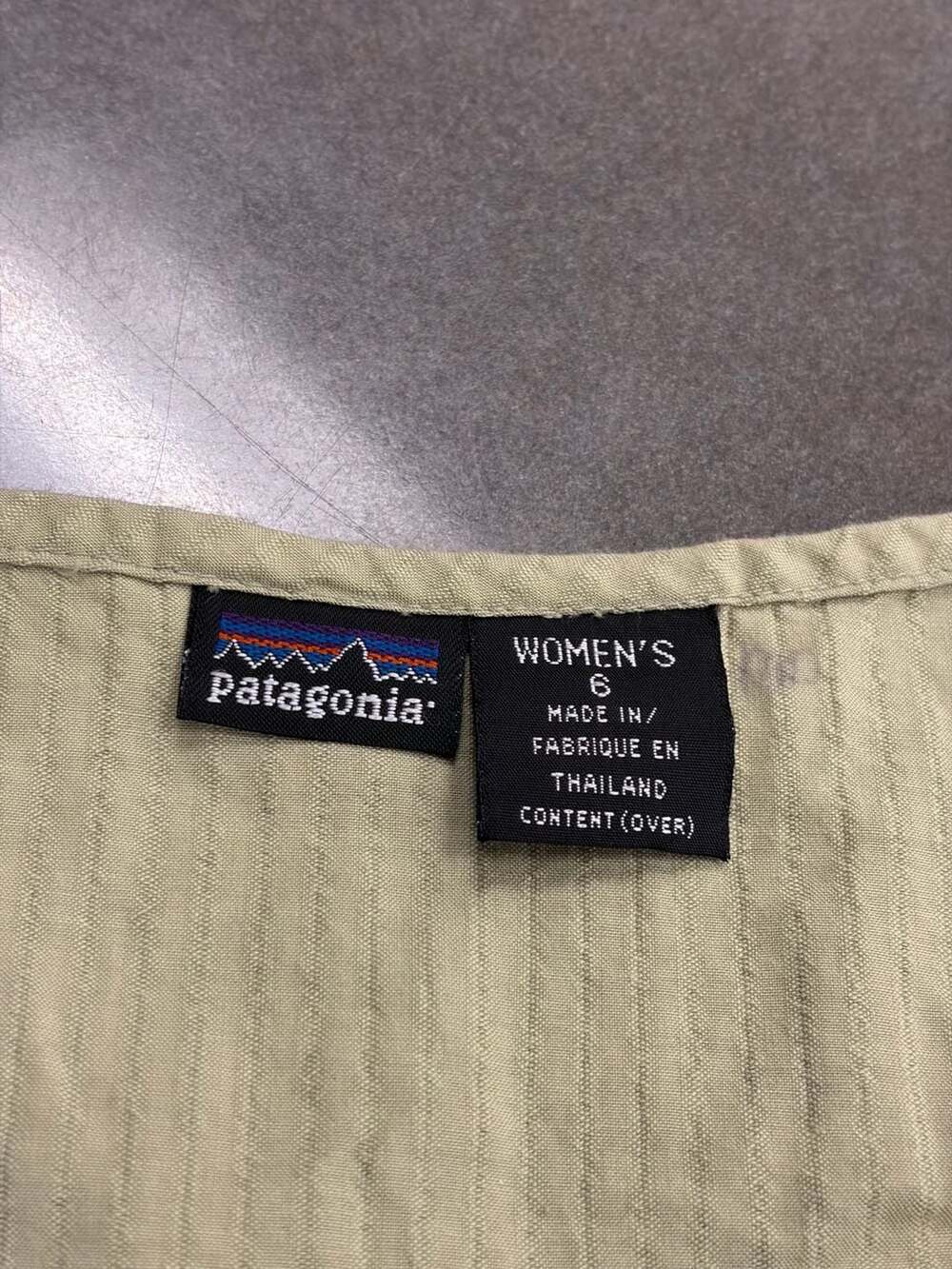 Patagonia Women's Textured Button-Front Tank Top - Picture 3 of 3